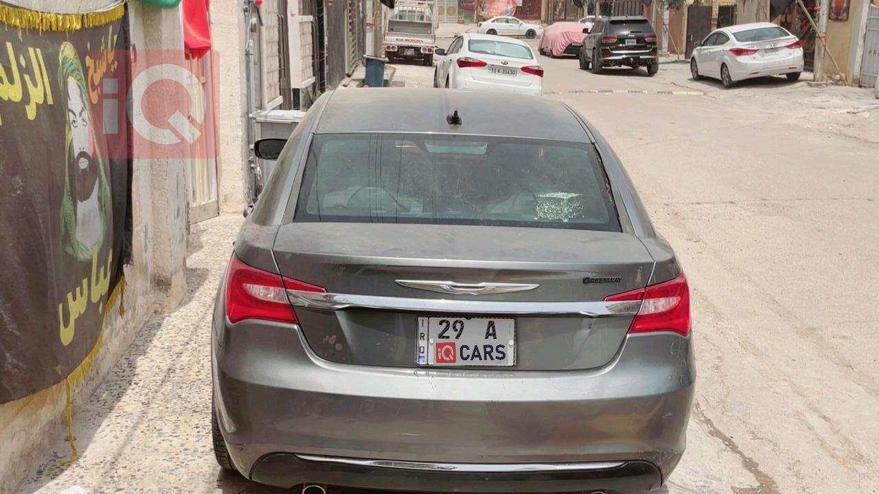 كرايسلر 200